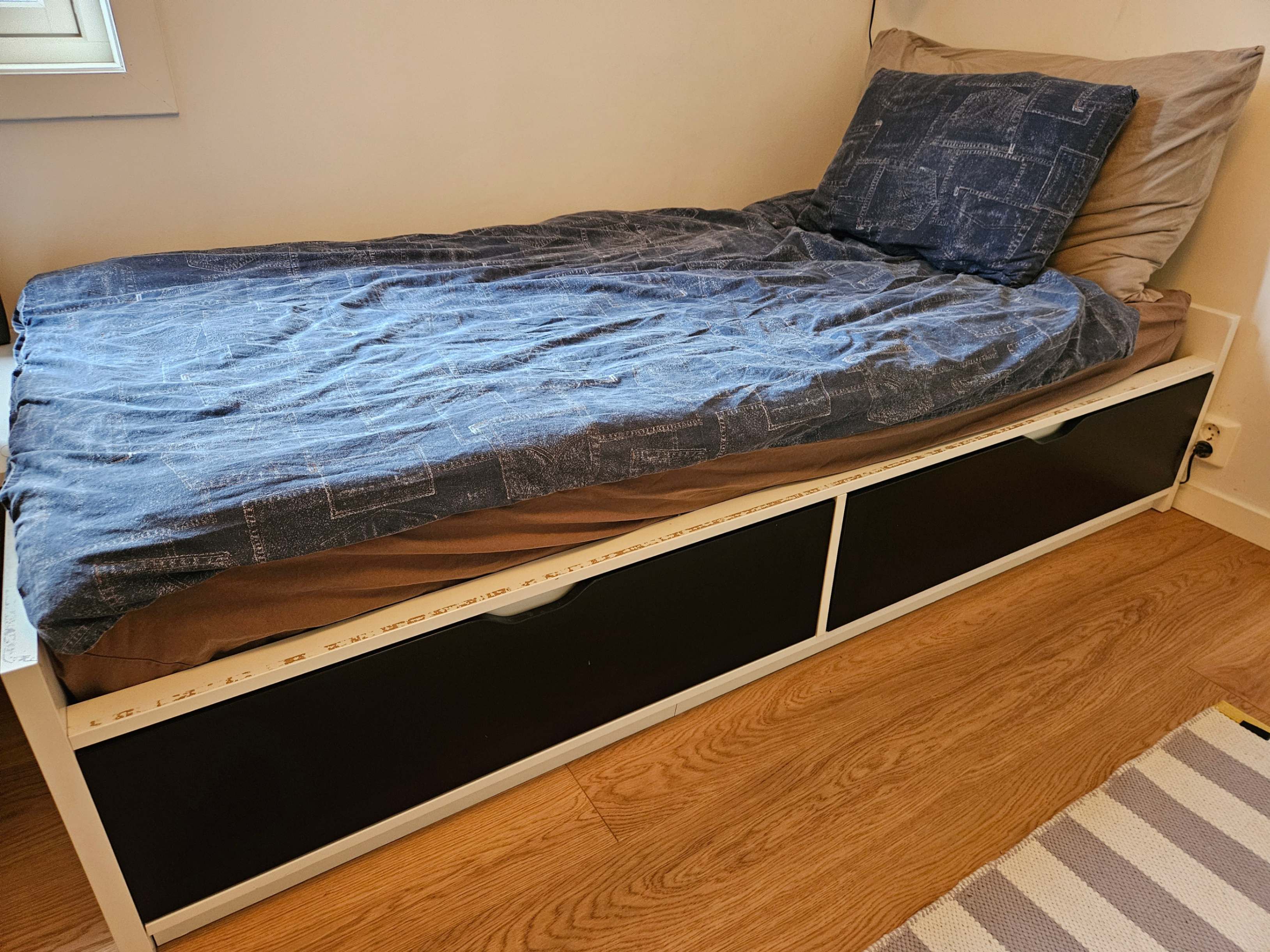 Seller photo