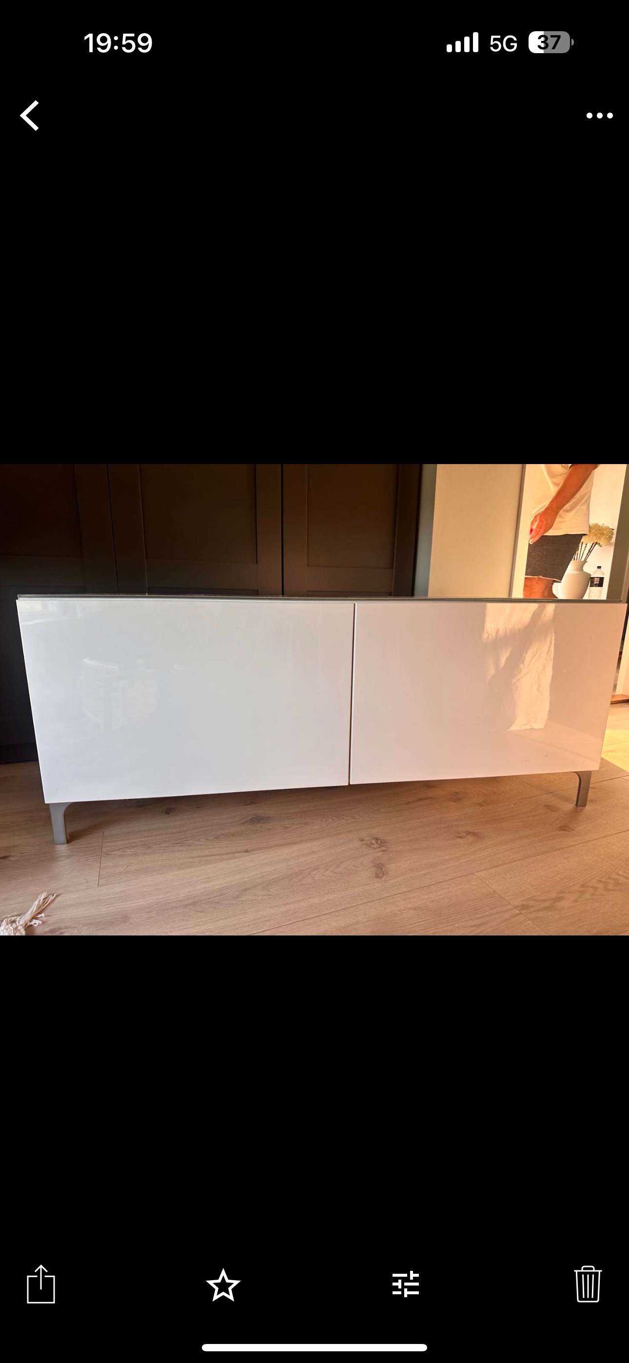 Seller photo