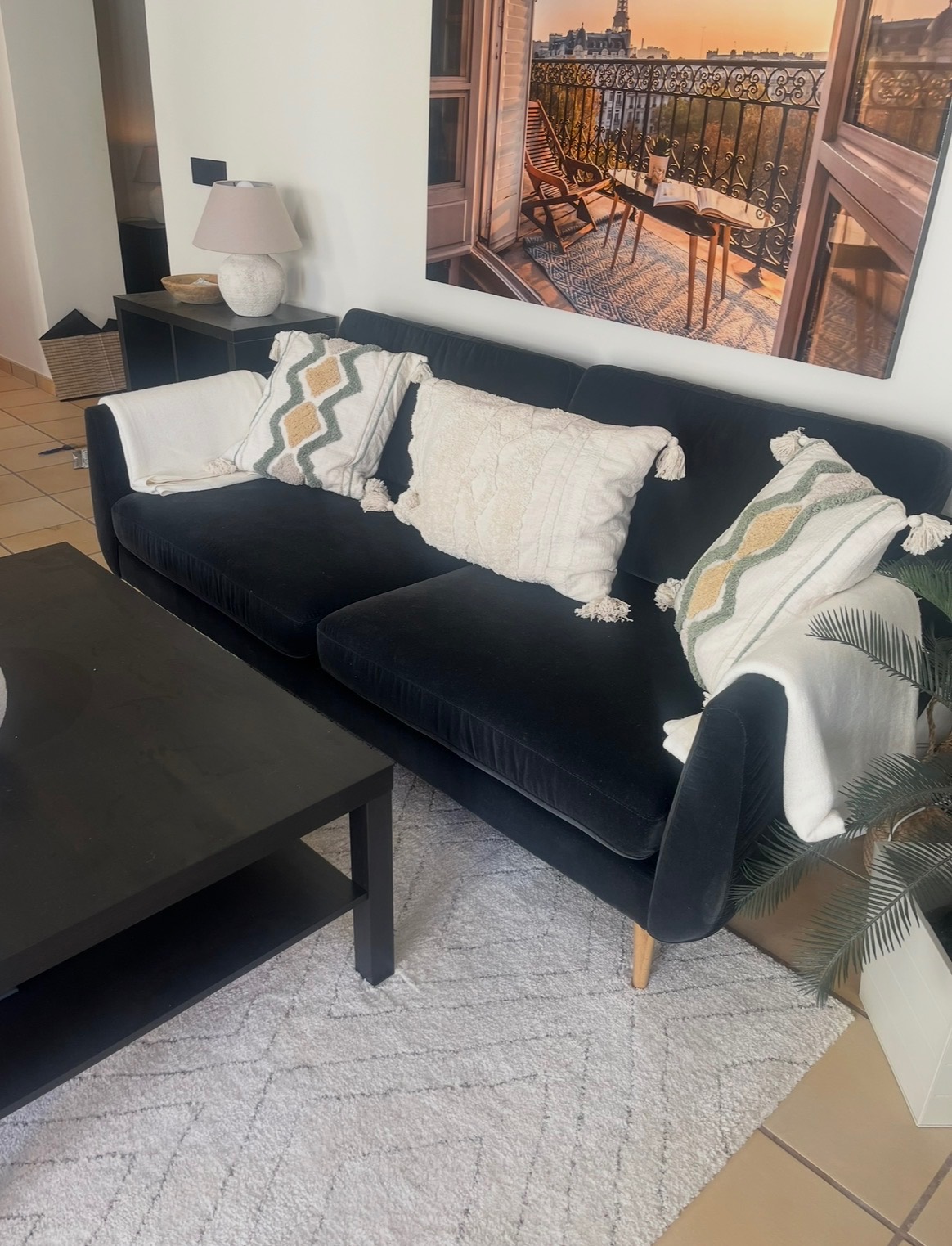 Seller photo